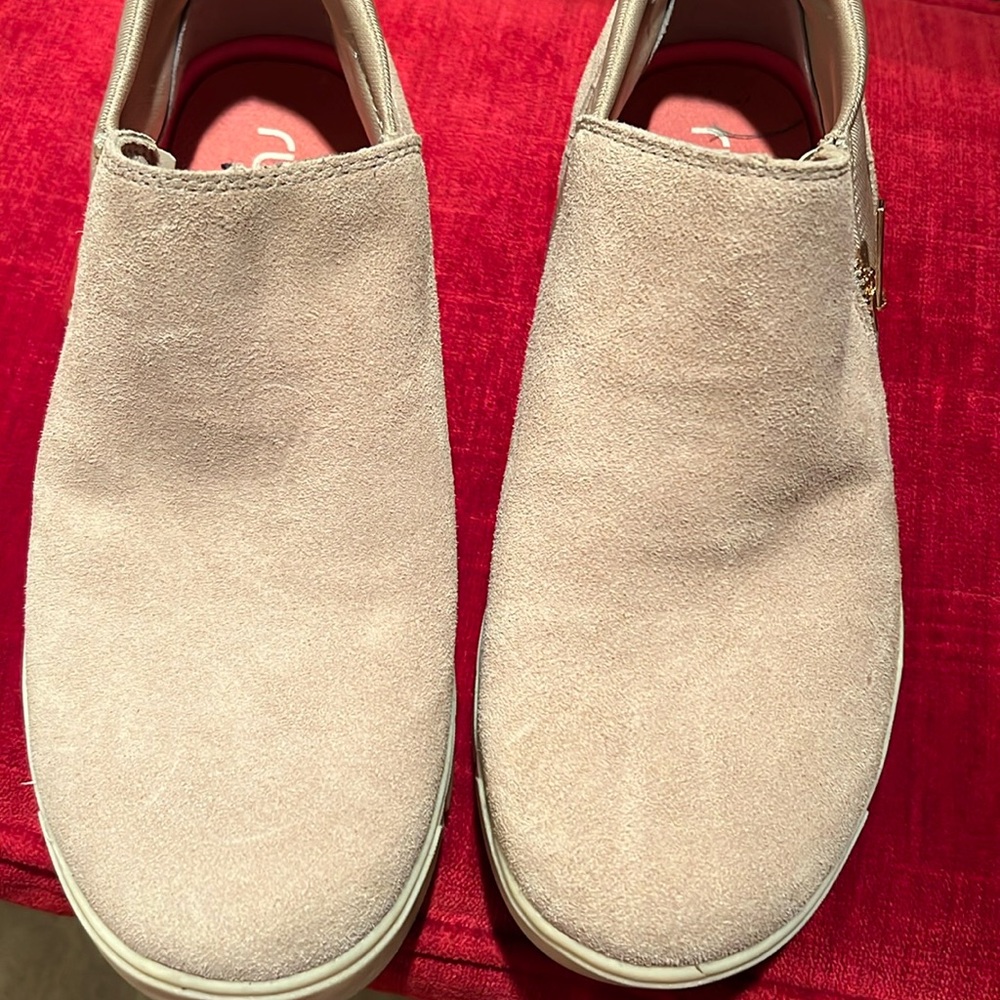 Ryka suede sneakers- excellent condition!